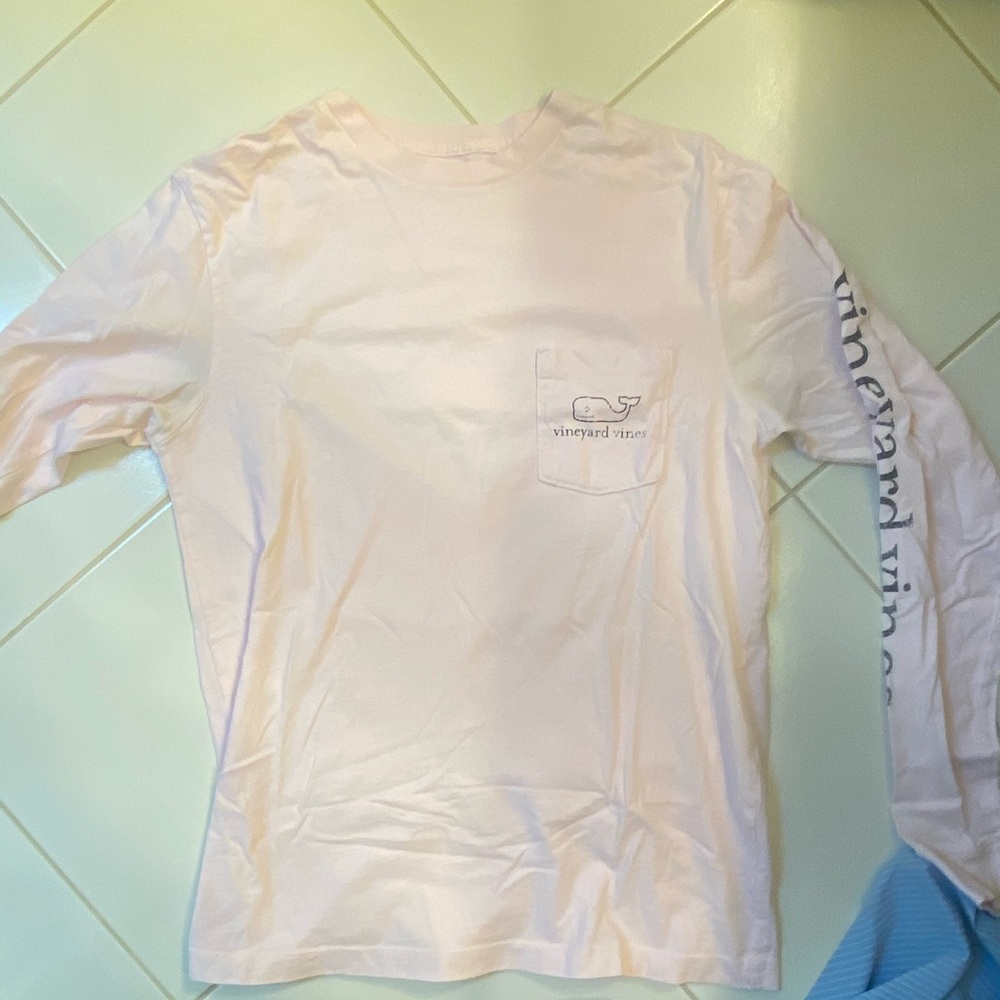 Vineyard vines light pink tee
